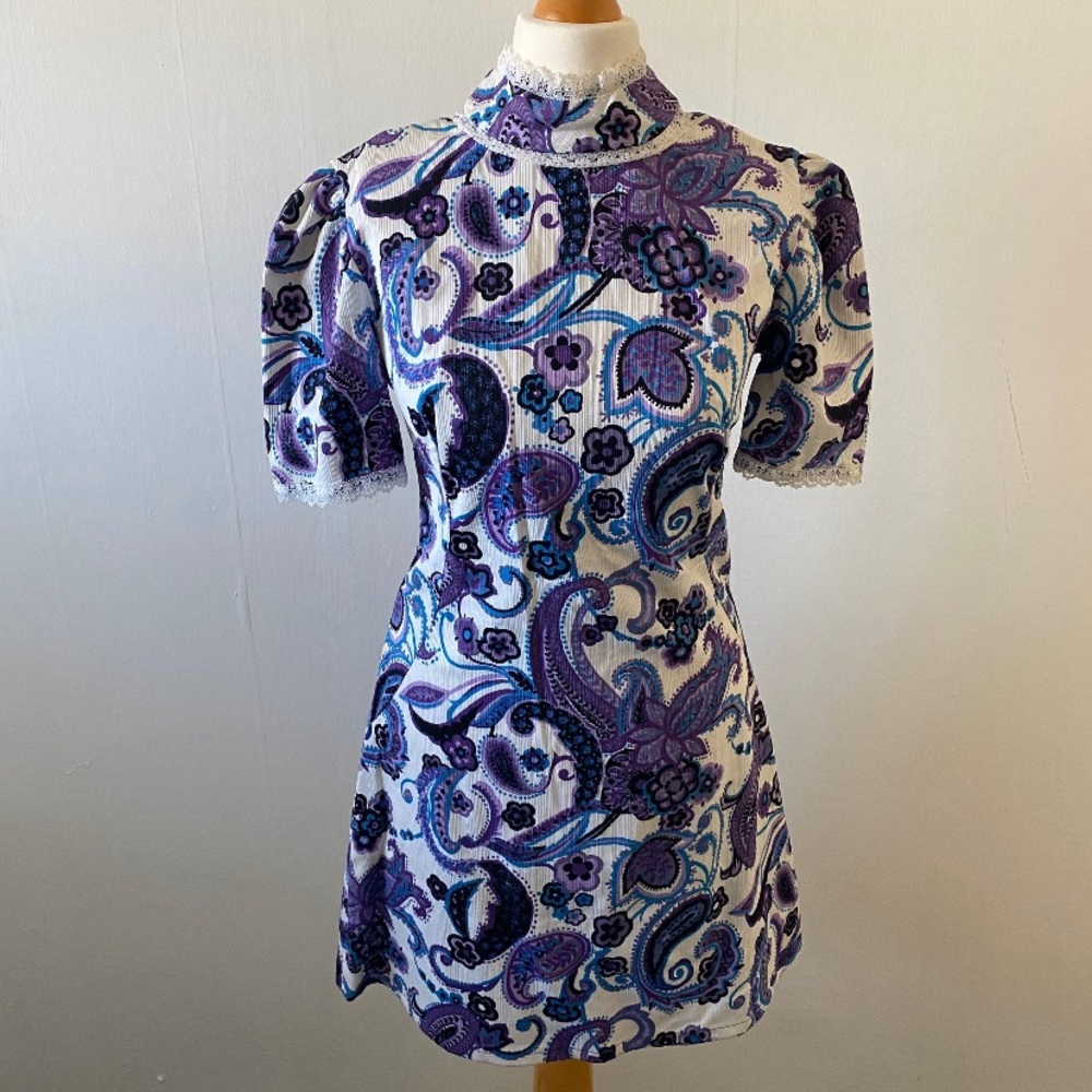 Original 1960s mod dress. In perfect condition. Size Uk 8/10